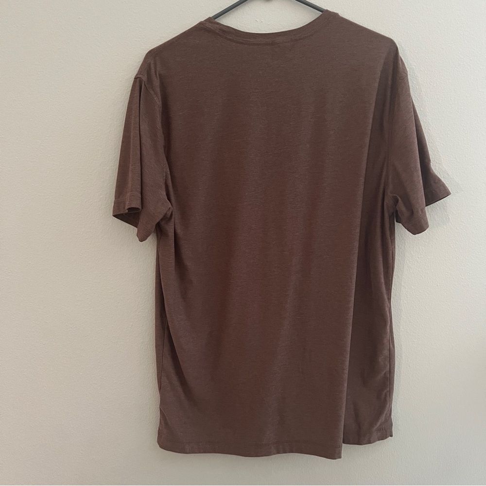 Vuori strato tech tee brown short sleeve men’s size L - Picture 3 of 4